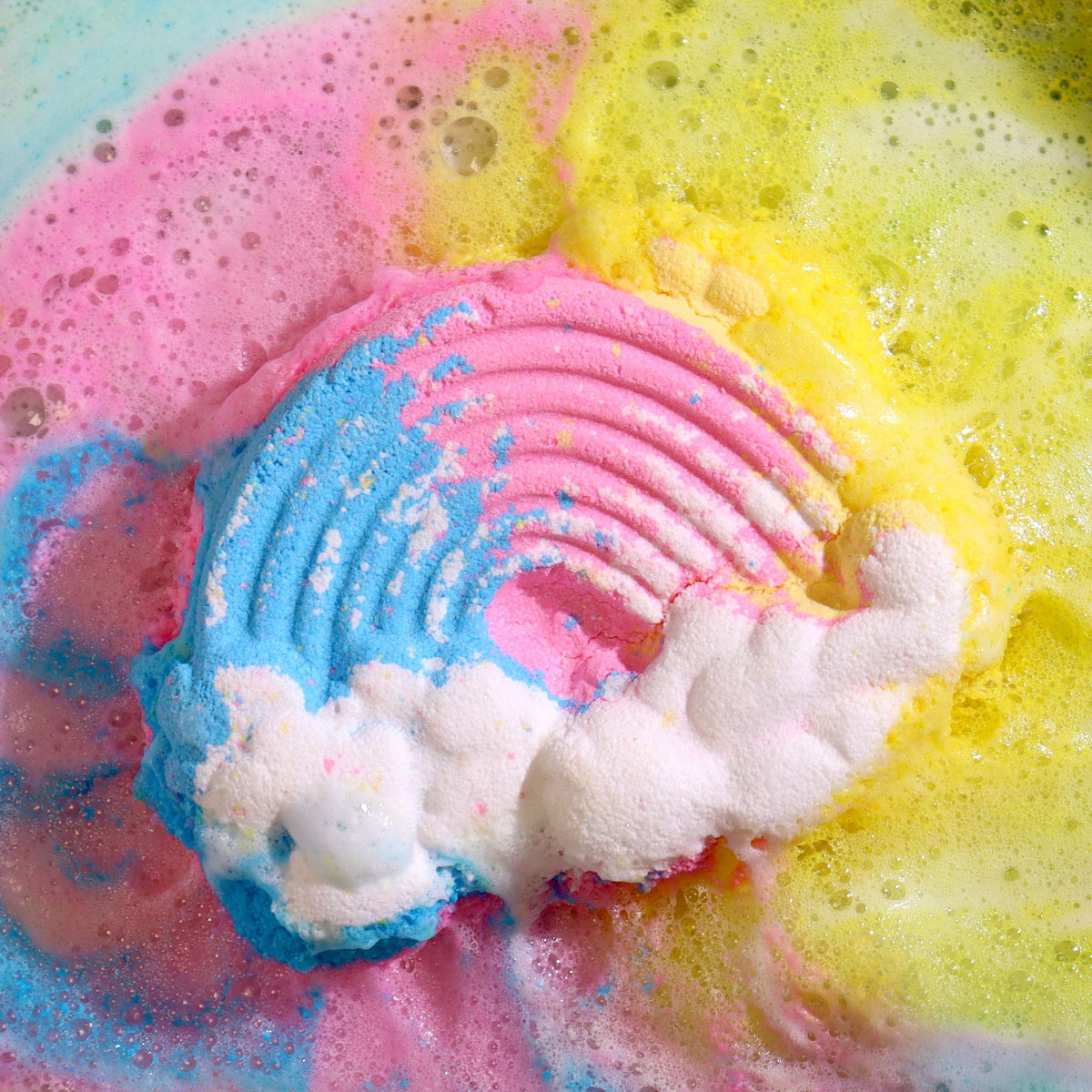 Rainbow cloud bath bomb for kids with mango fragrance