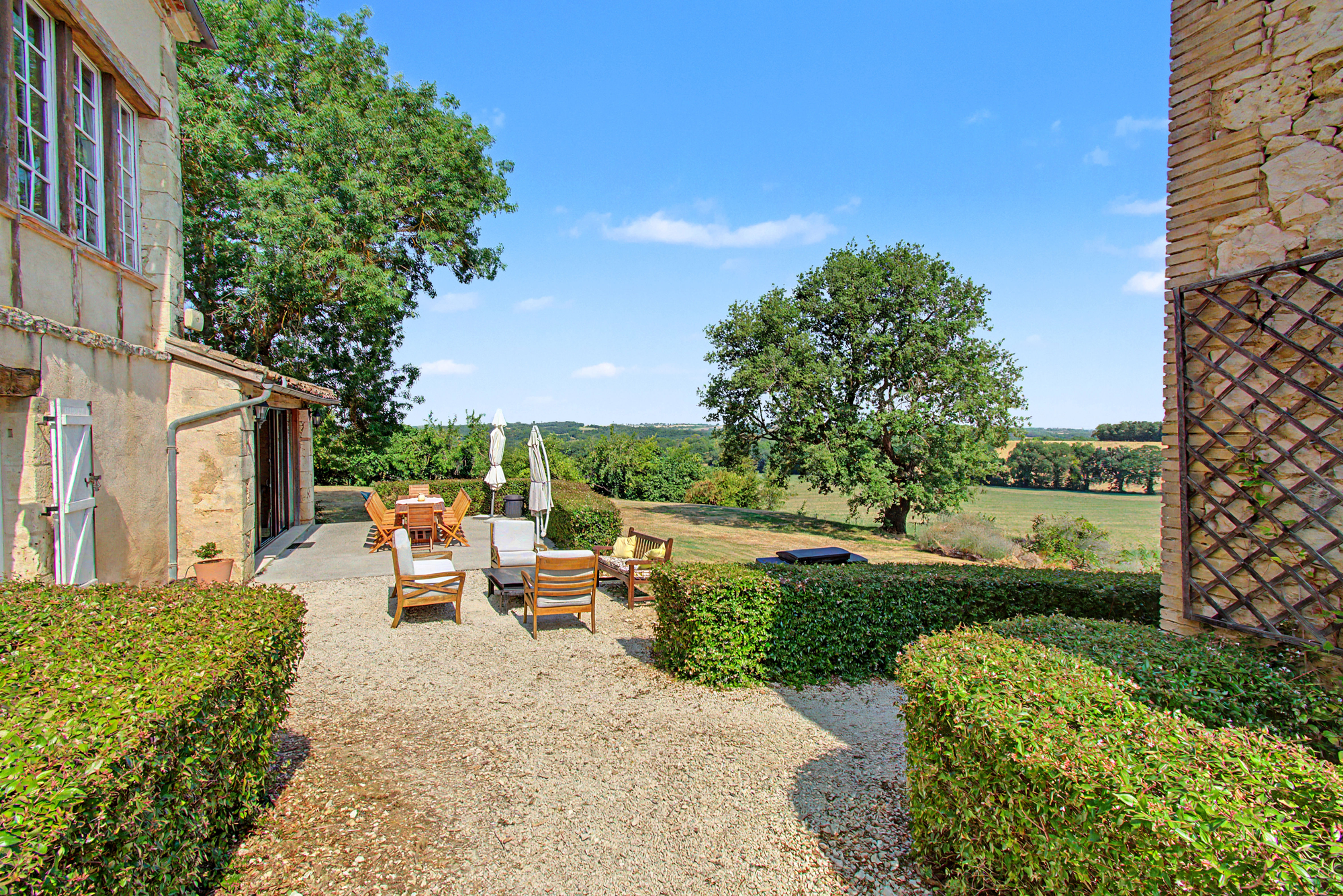 Elegant Gascon Estate with Pool and Guest Accommodation in None, None - Image 30