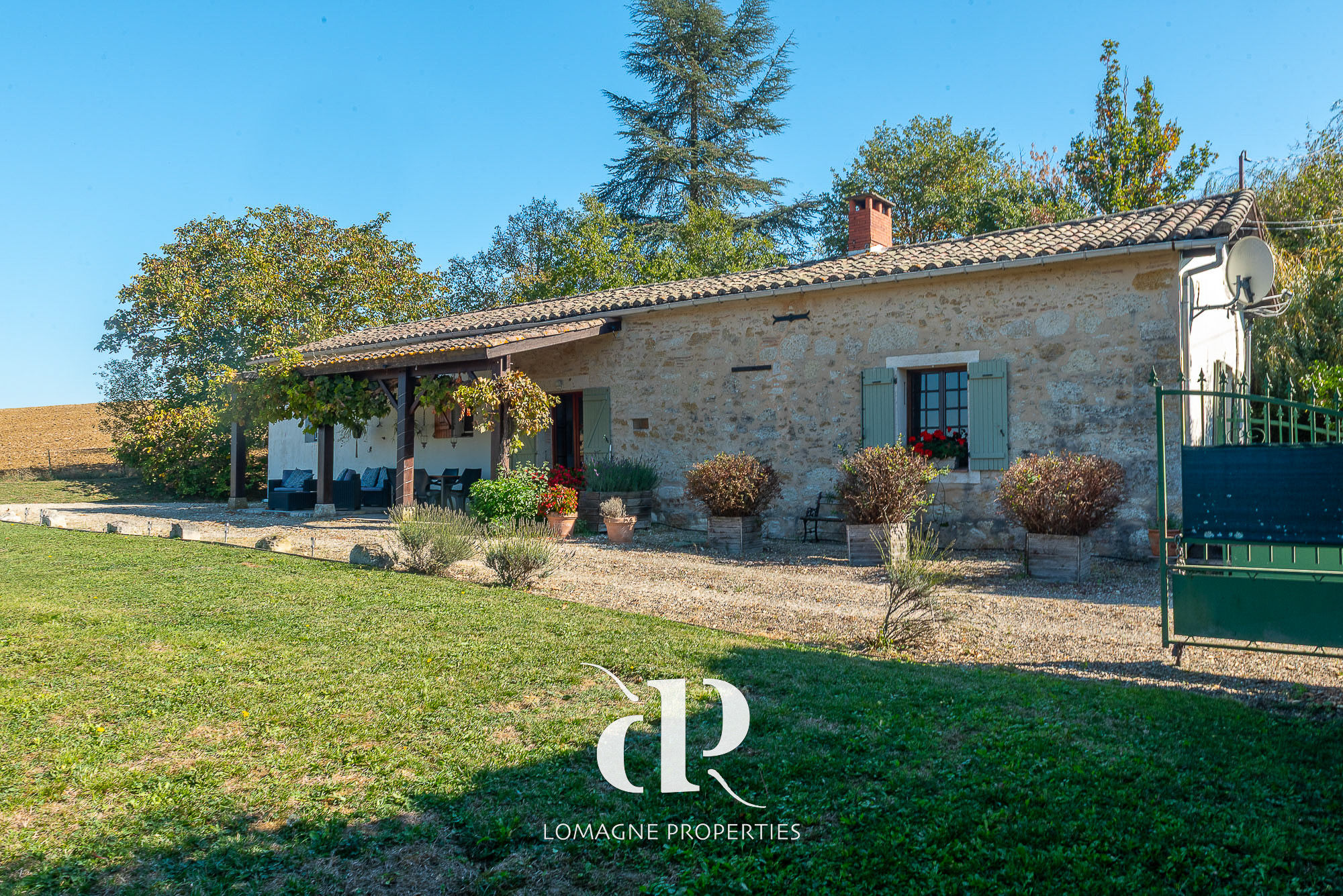 Charming Stone Holiday Home with Stunning Views in Occitanie, Tarn (81) - Image 1