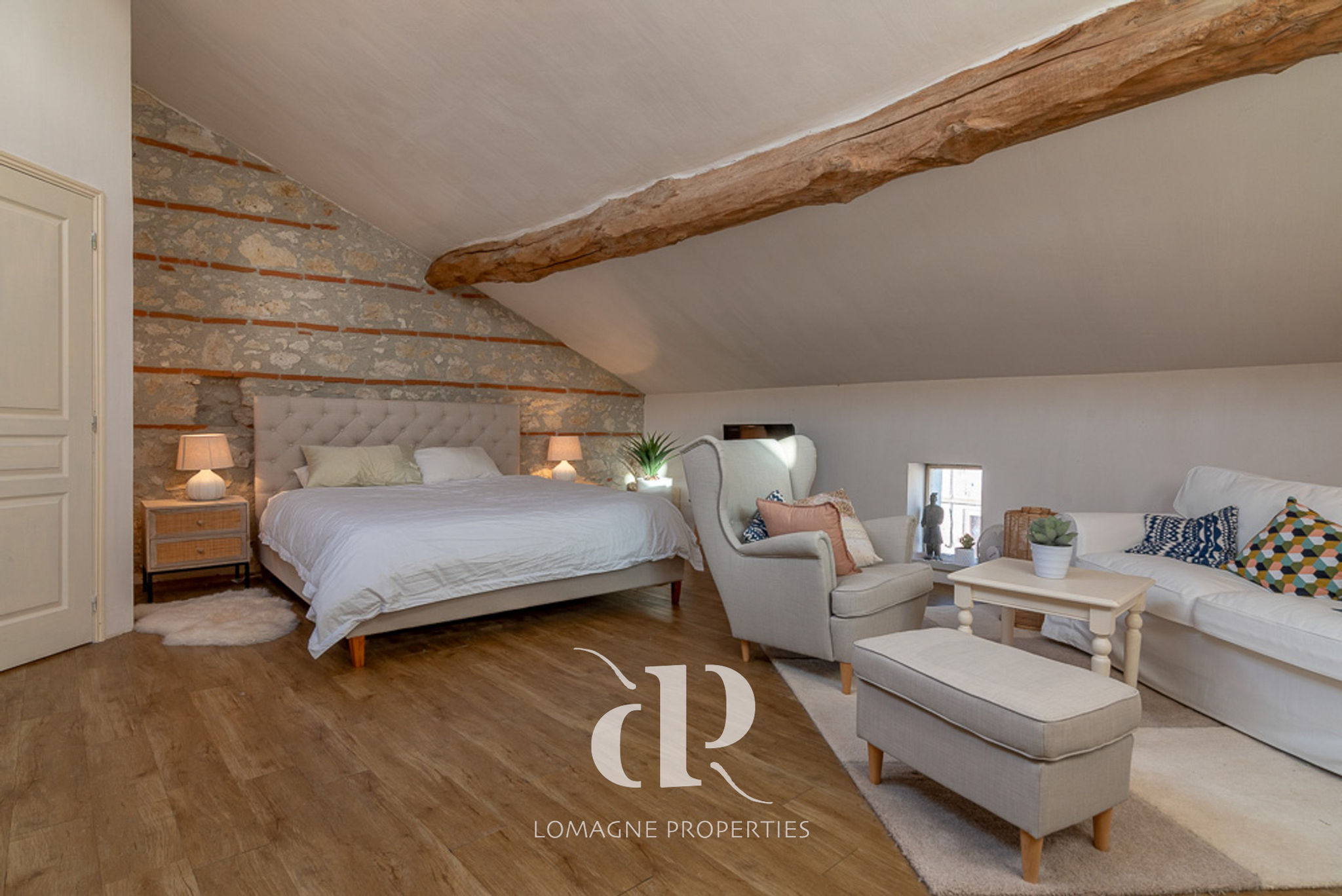 Spacious four bed village home with garden in None, None - Image 12