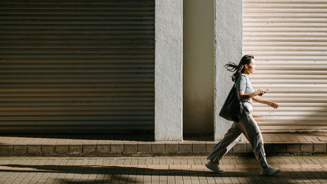 活出「原廠設定」的底氣:在別人的期待中,找回走失的自己