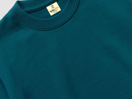 How Should an Oversized or Relaxed T-Shirt Actually Fit?