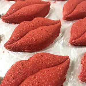 Smooch Bath Bomb