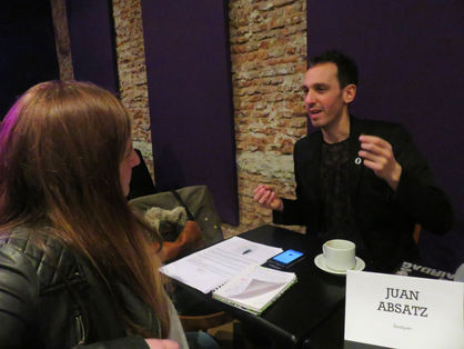 Juan Absatz: "Las canciones tienen que llevar a un lugar que trascienda al sentido".