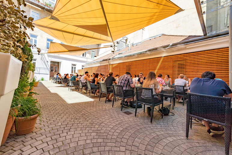 fotos neubaugasse caffelatte