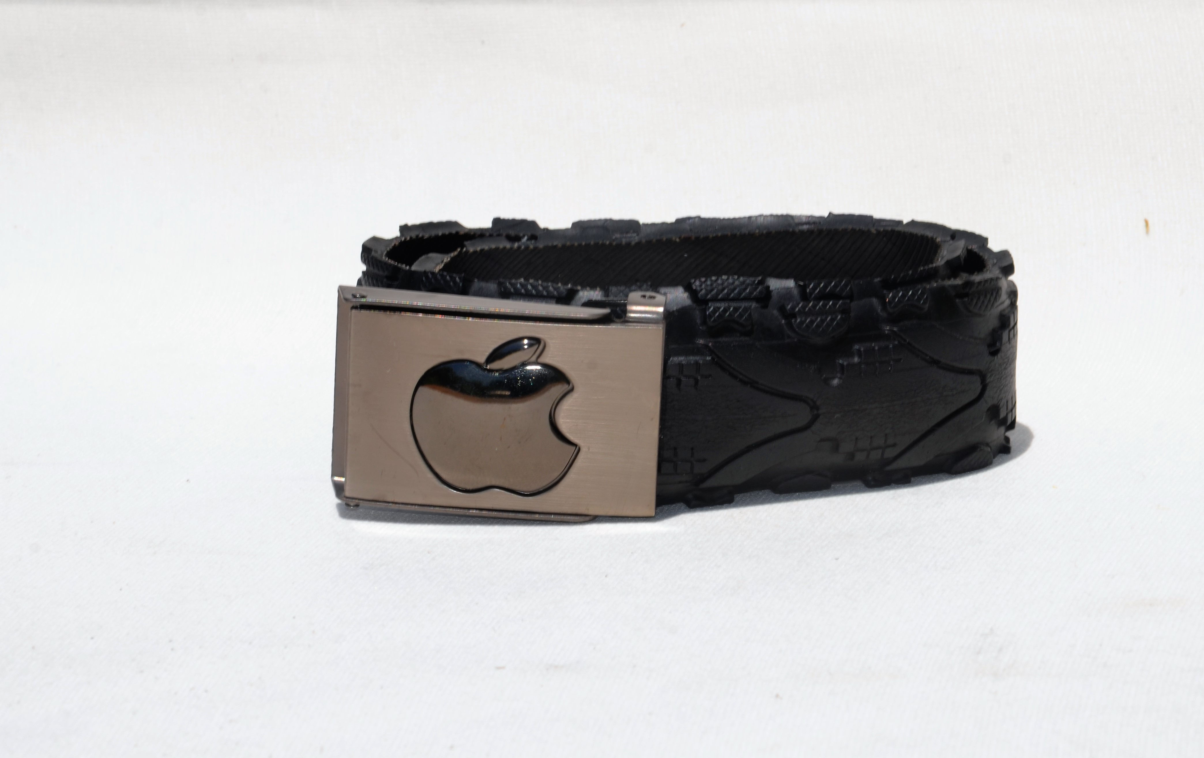 Tire Belt with Web buckle w Apple Embellishment