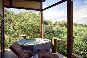 hot_tub_bushveld_chalet.jpg.webp