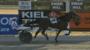 Valiant Charger winning at Swan Hill.jpg
