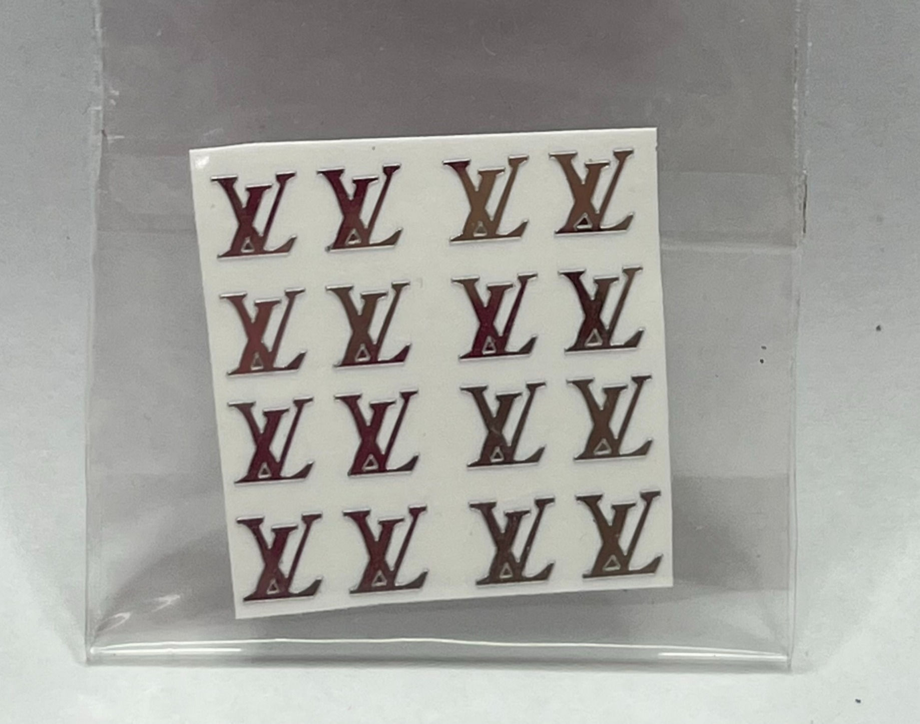 LOUIS VUITTON PLATA 11