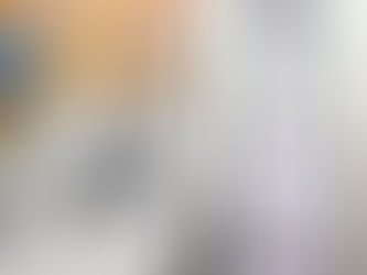 元国立の教室のロシア人の生徒さんが、仕事で来日しており、第二子の誕生記念に書いた掛軸が仕上がりましたので、お渡ししましたよ。 「 日日出海天晴 」 (日出でて 海天きよし)」素晴らしい出来映えです!