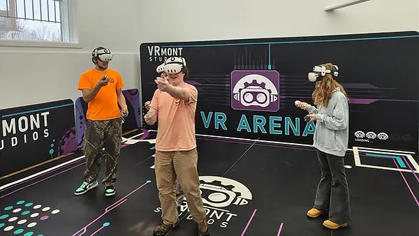 VRMont studio.webp