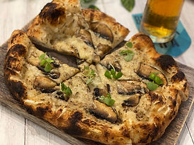 Mushroom Pizza.jpeg