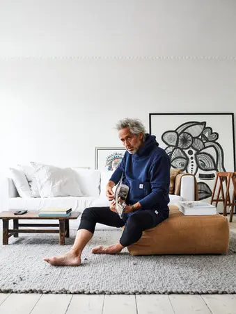 VE_Kingsley_Hoodie_400-Sweatshirts-VE111-Navy-1_2634b09a-d144-4f35-a405-dcc1474c1012_1680x