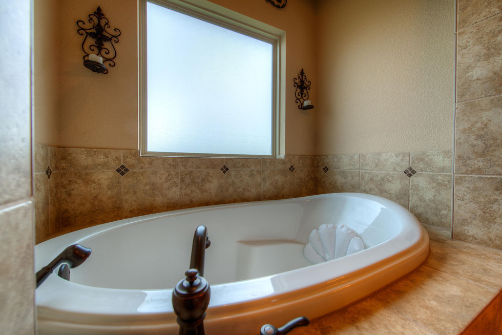 Soaker tub