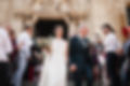 Photo de sortie d'église lors d'un Mariage à Lacenas photographie par Julia Guérin.jpg