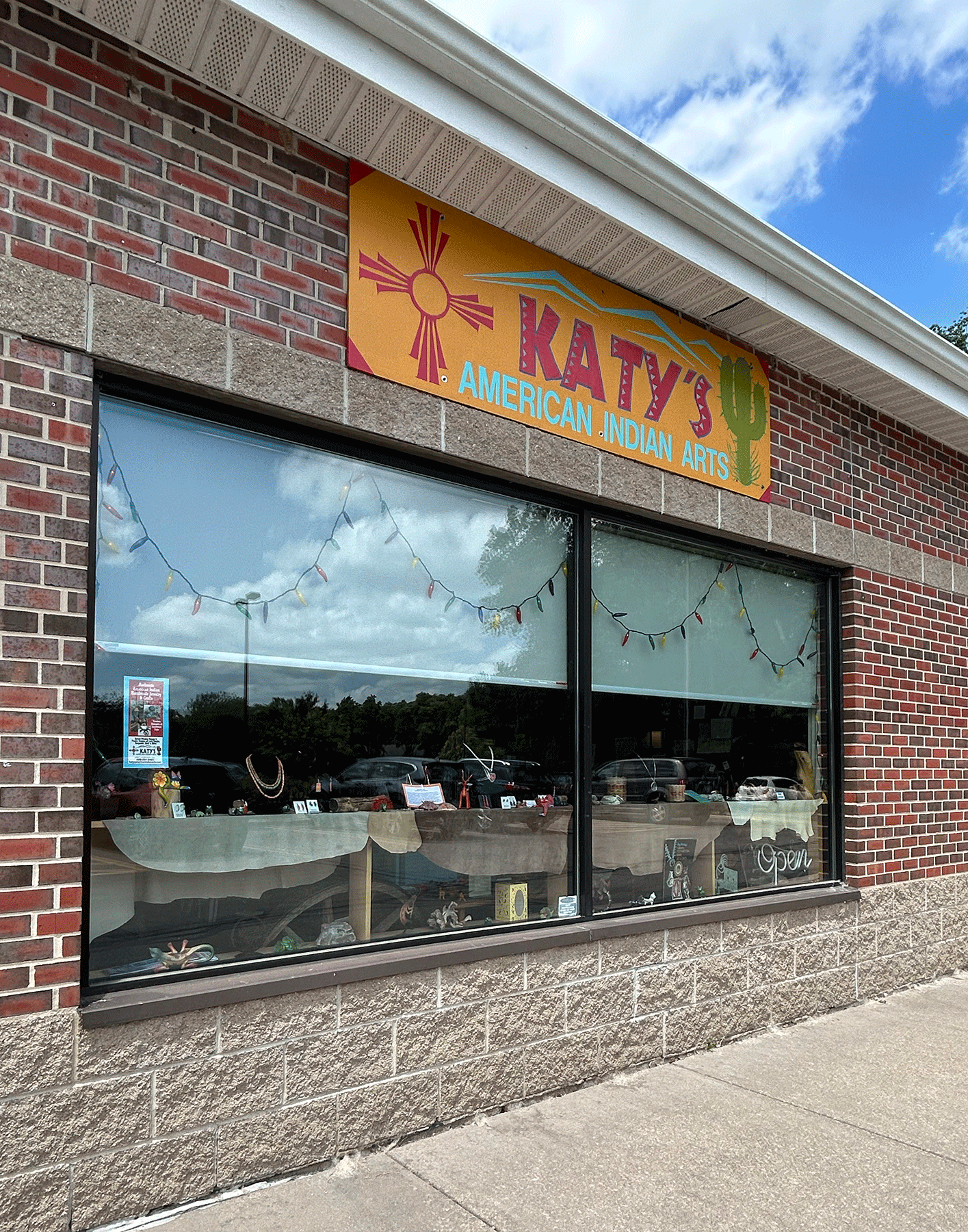 KatysStorefront2.gif