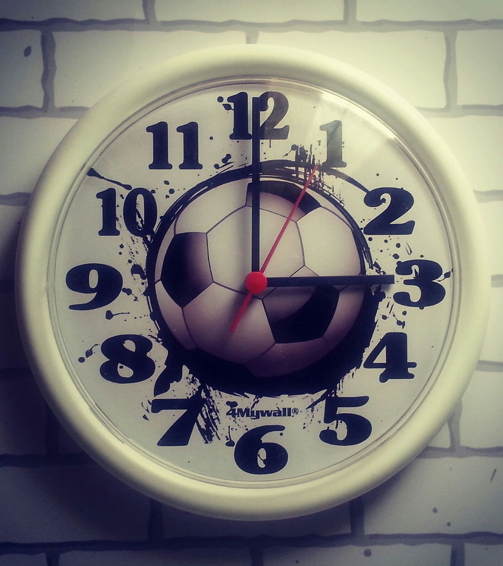 Thumbnail: Photo of football wall clock