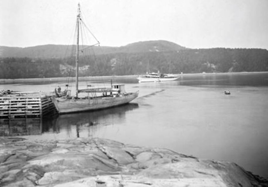 1935 with G&Yacht.jpeg