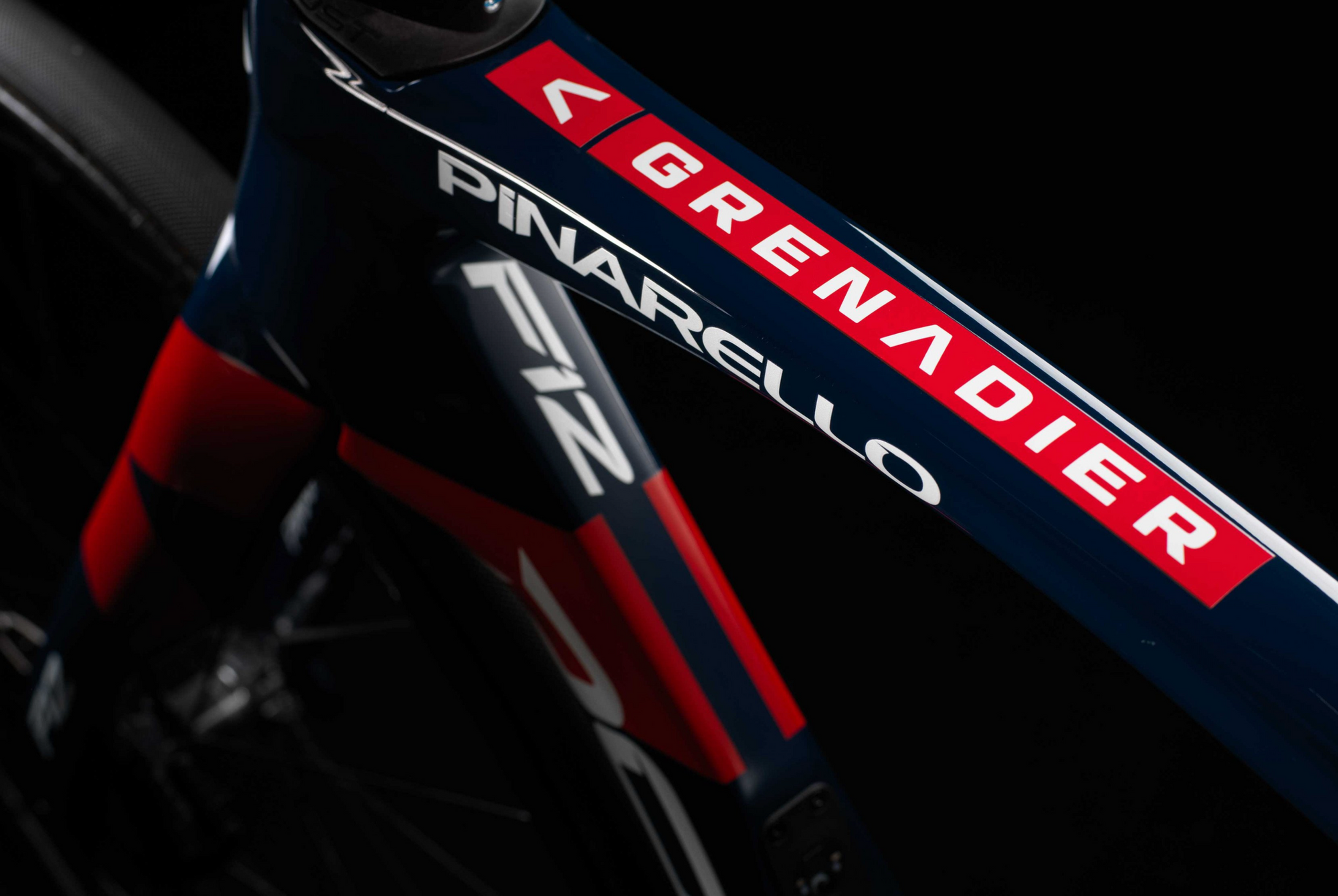 Pinarello Dogma F12 Grenadiers (Size 55 