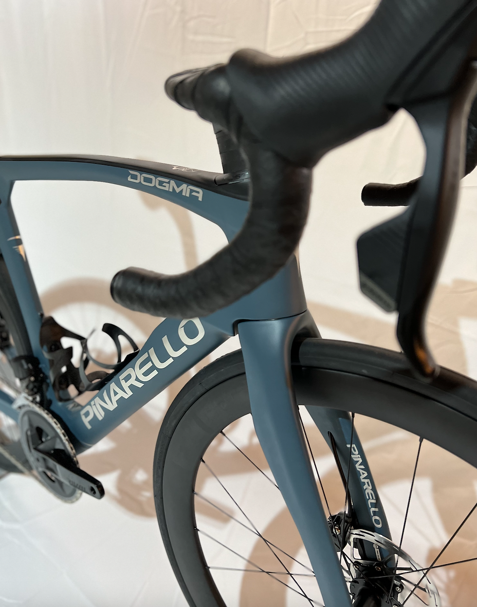 Thumbnail: Pinarello Dogma F12 Disc (Size 55) SRAM eTap AXS Vertigo Blue