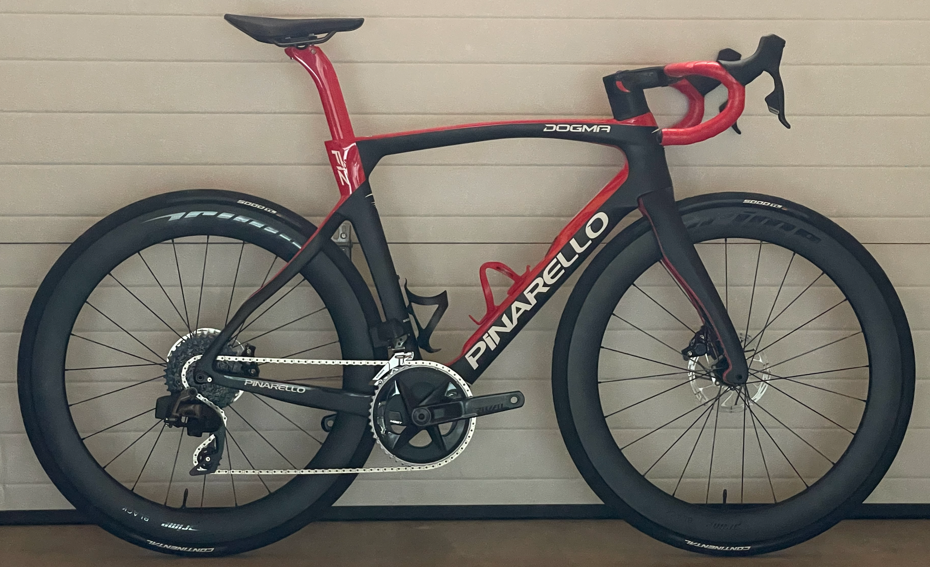 Pinarello Dogma F12 (Size 55) SRAM eTap AXS Black Red