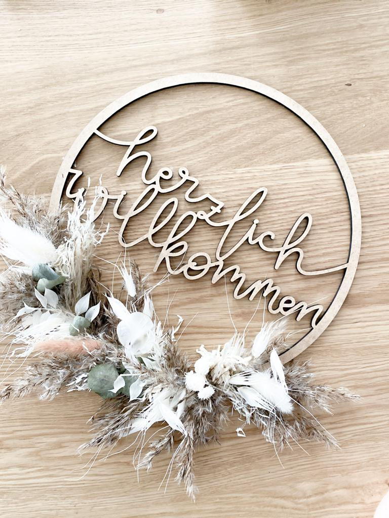 Miniaturbild: Holzschild "Herzlich Willkommen", Kranz