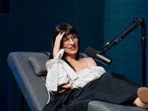 Camila Fremder reflete sobre vinganças em seu novo programa, Nóia em Série.