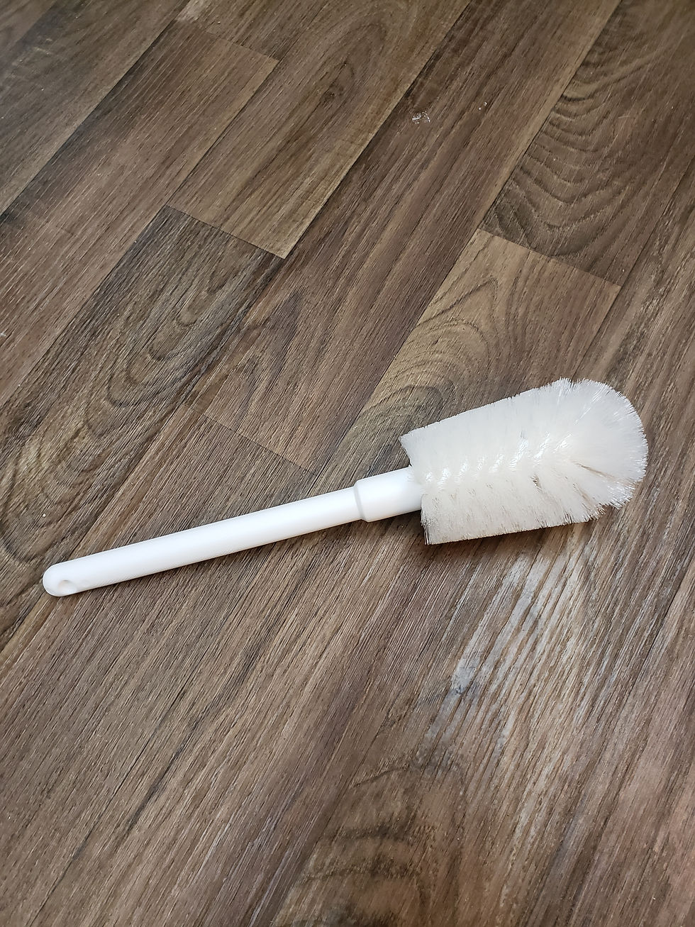 LCB 22100130 - Staple Bottle Brush (White, 12")