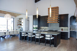 Bend-real-estate-photography-luxury-home-kitchen
