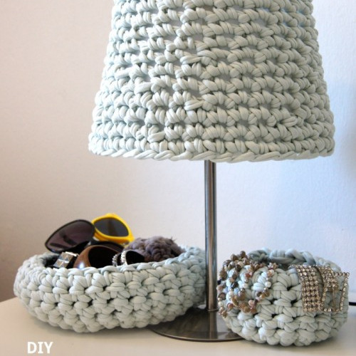 7 Unique Ways to Upcycle and Personalize Your Lampshades