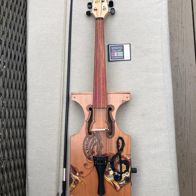 Quilled Violin