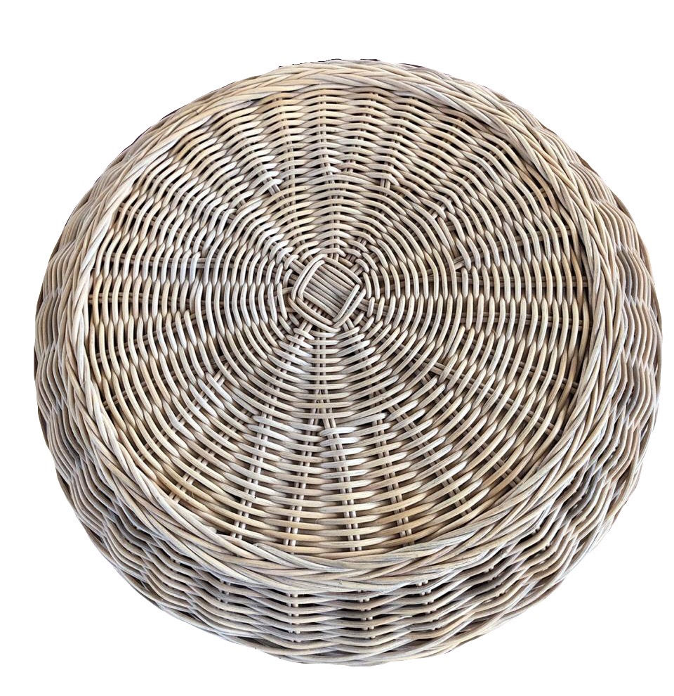 Thumbnail: Round rattan coffee table - Table basse ronde en rotin
