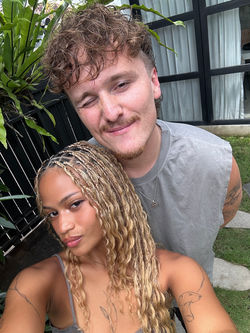 ara has a new look (again)