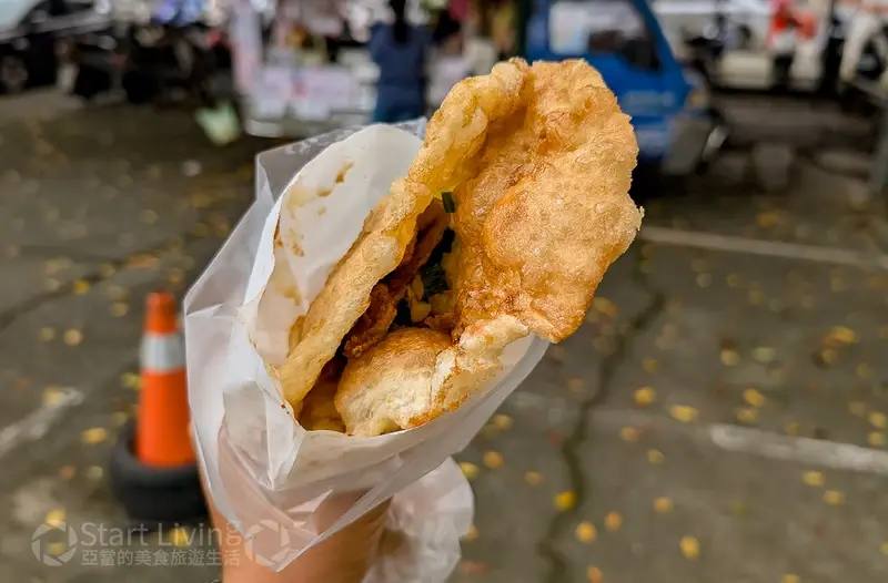 頭城火車站旁的「阿伯炸蛋蔥油餅」 圖片