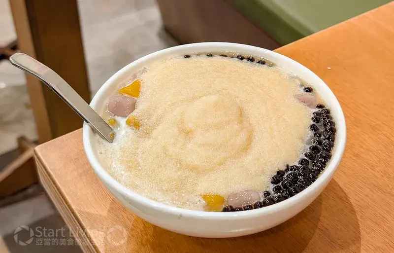 位於文化路旁中正路的品安豆花