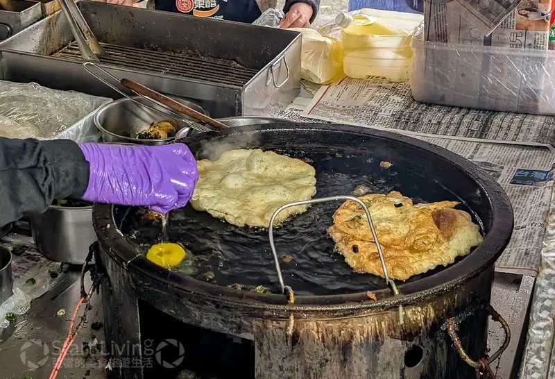 頭城火車站旁的「阿伯炸蛋蔥油餅」 圖片