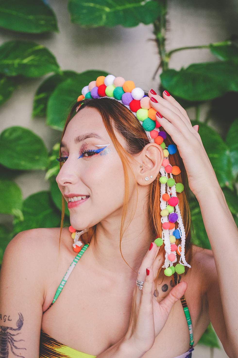 Thumbnail: Tiara Pompom 1