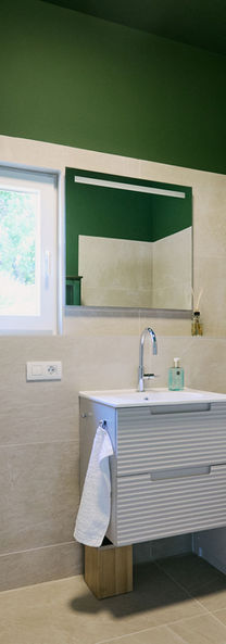 Tenerife, Teneriffa, Ferienvilla, Ferienhaus, Urlaub, Palme, Pool, Sommer, Sonne, Badezimmer, Waschbecken