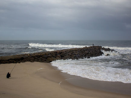 Erosão Costeira: A luta constante entre o mar e a terra