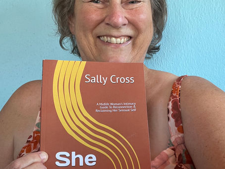 SHE RISES... (In my hands)