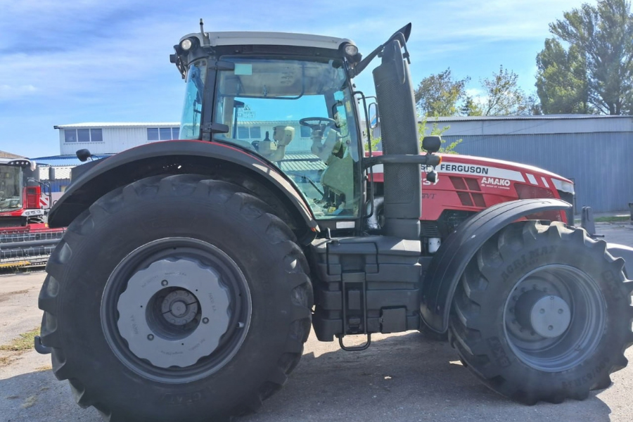 трактор Massey Ferguson 8737