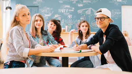 Why Group Language Classes Work Better Than Self-Study
