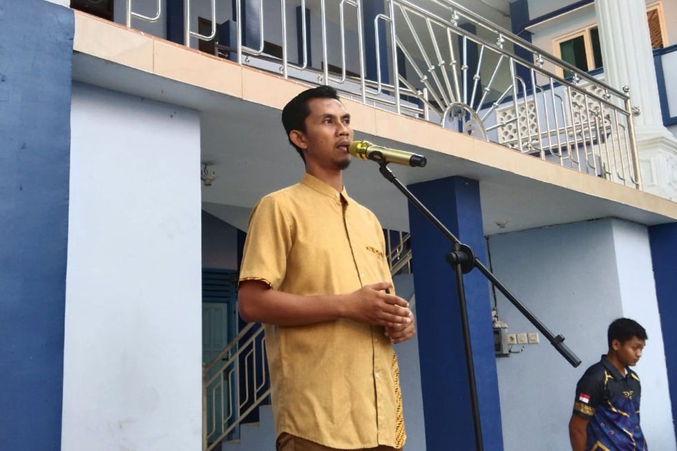 Bapak Sa'id Alfahi S.H.I Sampaikan Etika Berkritik pada Apel Pagi Hari Senin (1/09/2025) (Aksara/Istimewa)