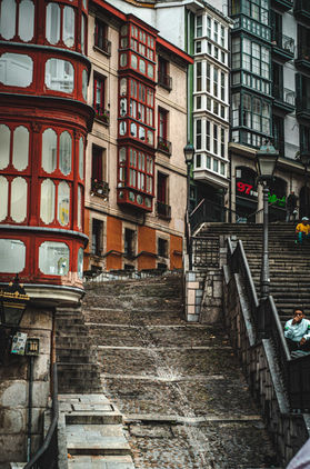 sergi-ferrete-UrFO_HJIIh4-unsplash.jpeg