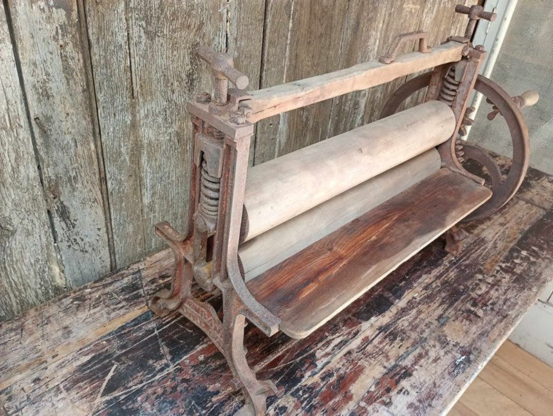 Thumbnail: Little Giant E W Bank. Cast iron, Antique folding handle wringer