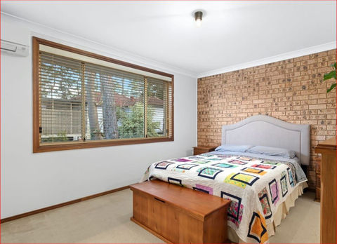 Bring your bedroom walls to life with a new coat of paint. New varnish to window frames & skirtings to create a haven of rest.