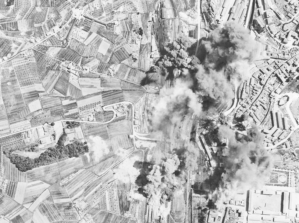 m_m_bombing-63144_1920_edited.jpg