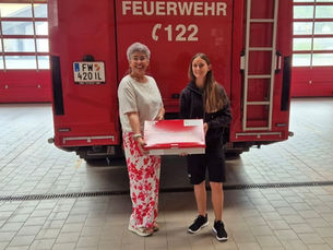 Materialübergabe an die Feuerwehr Zirl