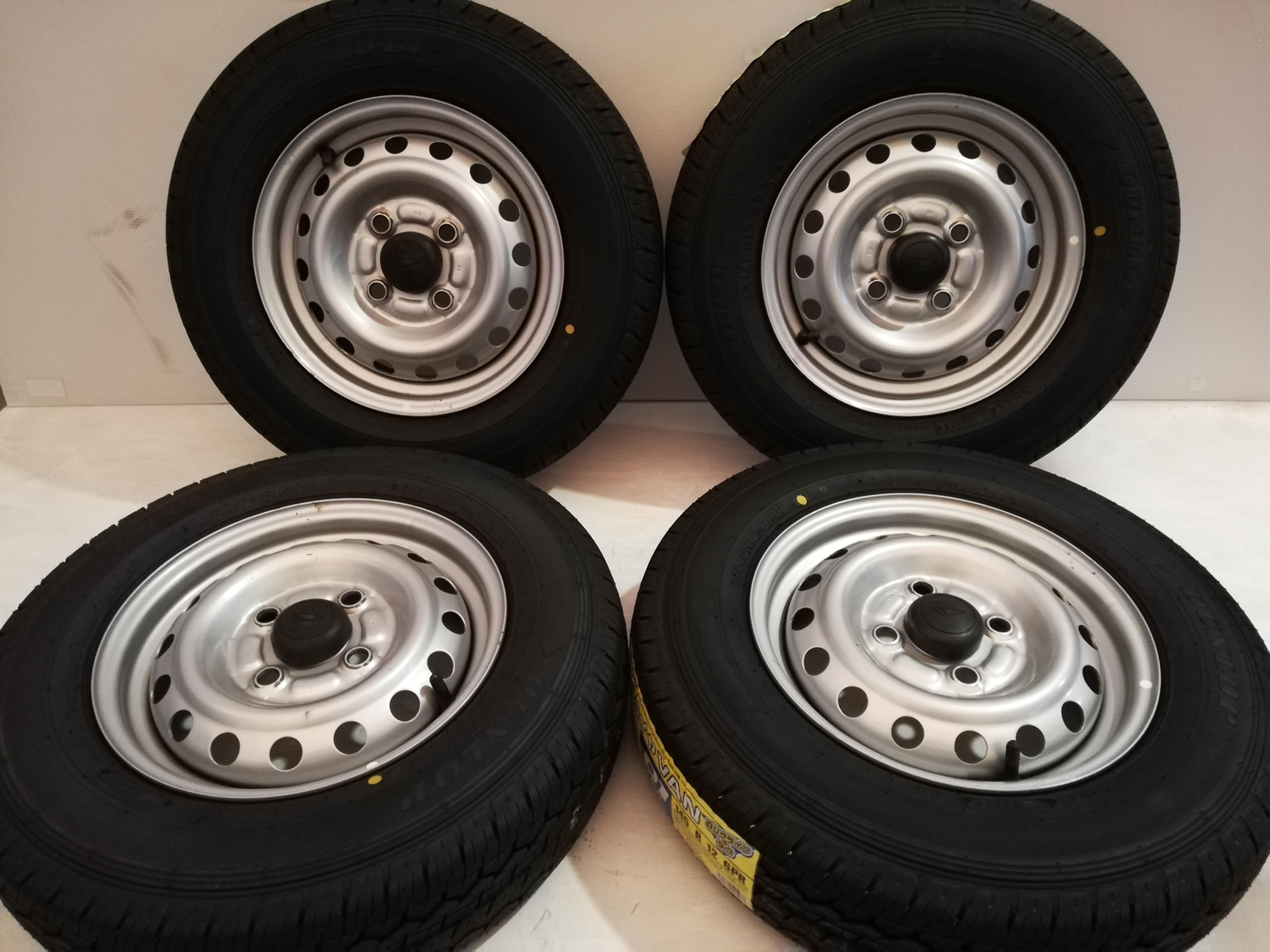 軽トラック 145R12 6PR 新品スタッドレスタイヤ&鉄ホイール 4本セット (G-59)