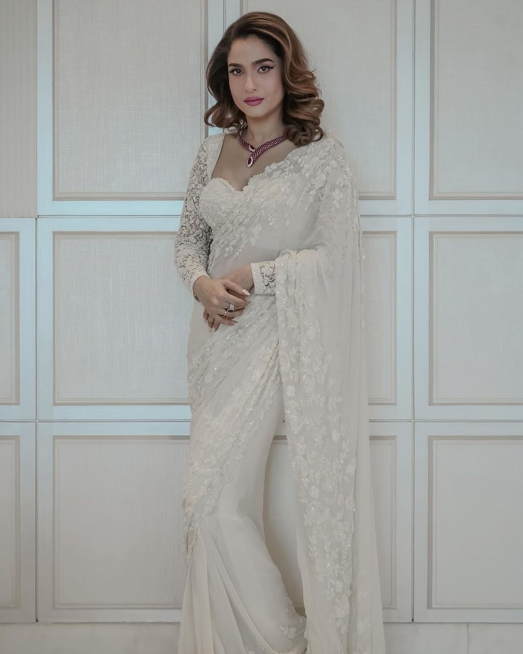 Ankita - Ivory floral Embroidered saree